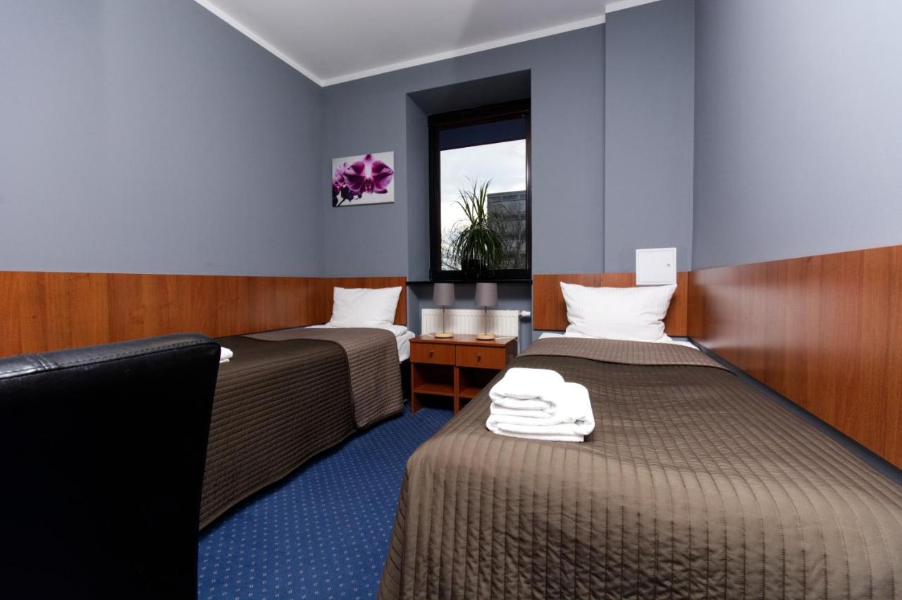 Rypin Hotel Level מראה חיצוני תמונה