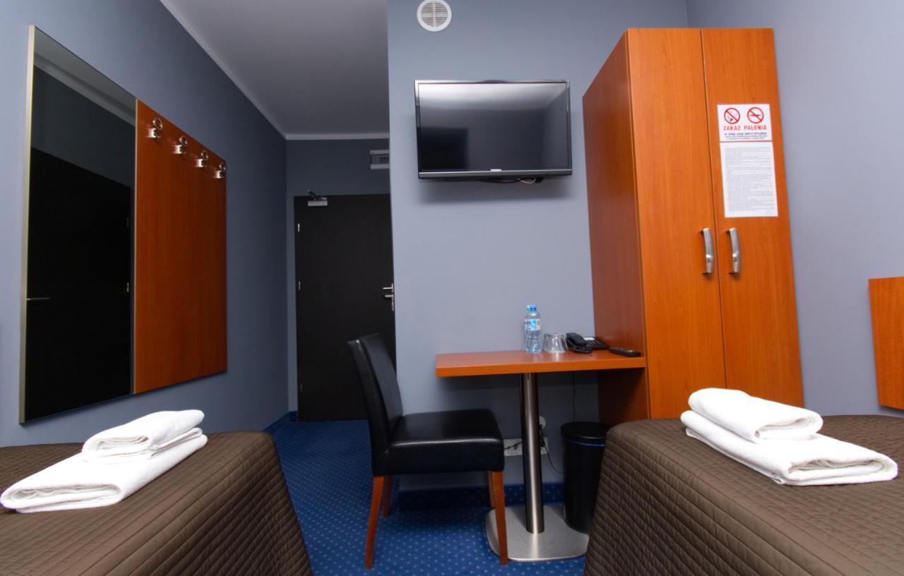 Rypin Hotel Level מראה חיצוני תמונה